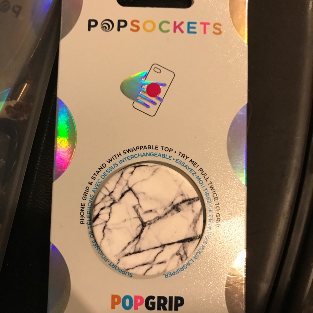Two pop sockets - Picture 2 of 2